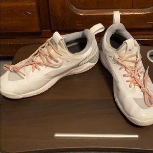 Mizuno volleyball shoes